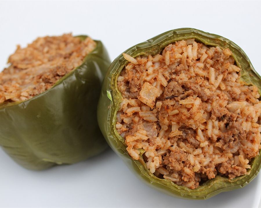 Green peppers stuffed with minced beef and rice