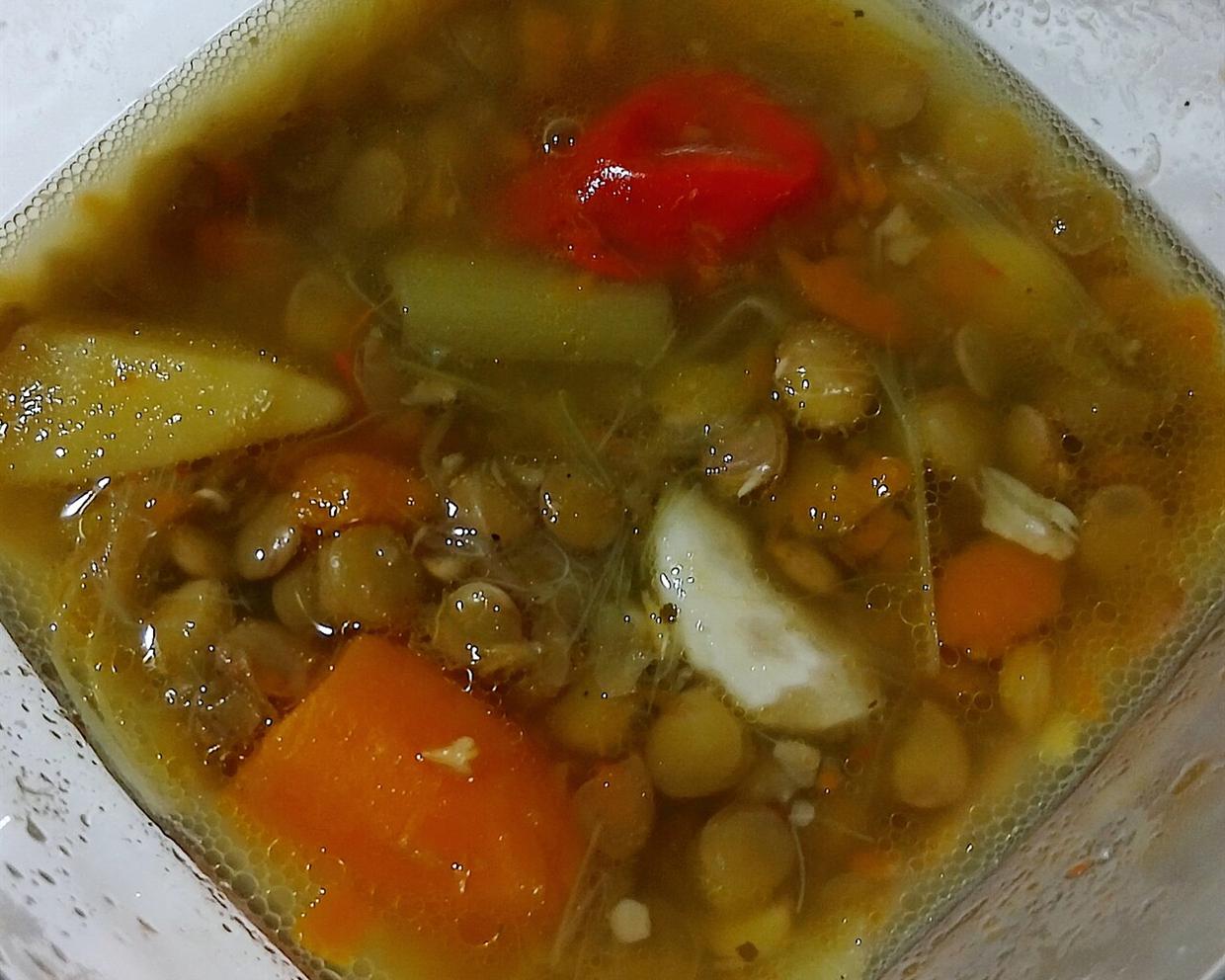 Lentil soup with mushrooms, onions and leeks
