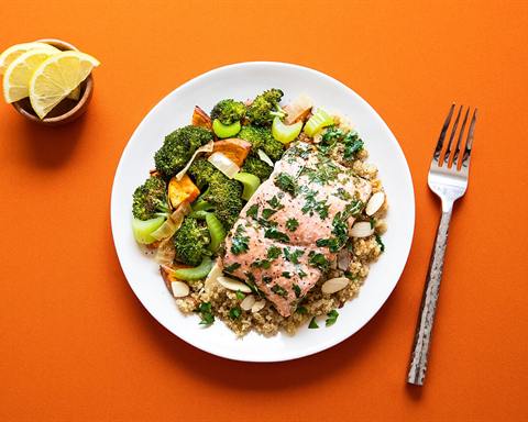 Serving inspiration: Salmon with broccoli, sweet potato and celery on a bed of quinoa. Not verified as this exact recipe.